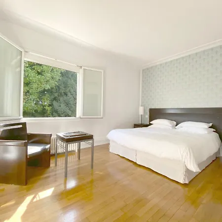 La - 4* Paris